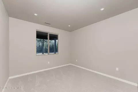 Bedroom - B1l1 Sylvan Rd, Athol, ID 83801 photo 1 of 6