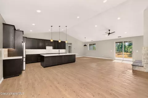 Living - B1l1 Sylvan Rd, Athol, ID 83801 photo 1 of 4