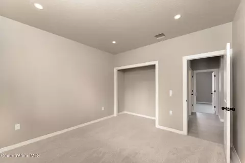 Bedroom - B1l1 Sylvan Rd, Athol, ID 83801 photo 2 of 6