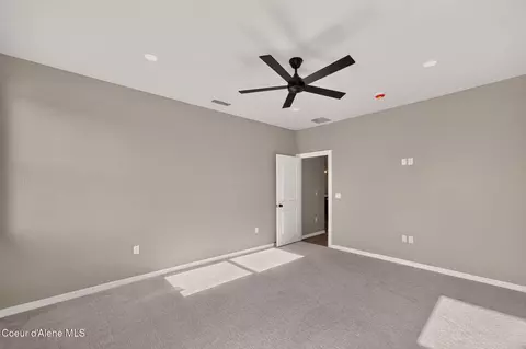 Bedroom - B1l1 Sylvan Rd, Athol, ID 83801 photo 6 of 6