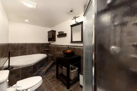 Bath - 2526 N Alfalfa Loop, Post Falls, ID 83854 photo 2 of 4