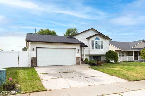 Exterior - 2526 N Alfalfa Loop, Post Falls, ID 83854 photo 2 of 8