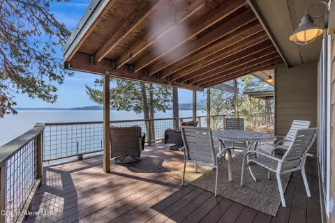 Exterior - 428 E Beachhouse Ln, Harrison, ID 83833 photo 4 of 13