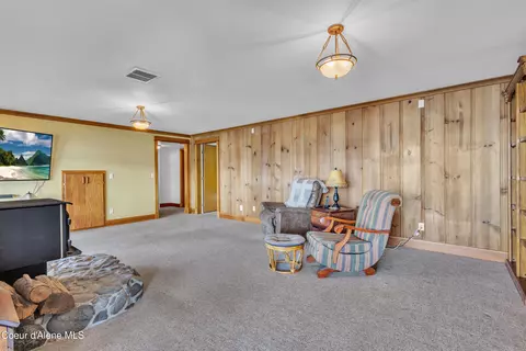 Living - 428 E Beachhouse Ln, Harrison, ID 83833 photo 5 of 6