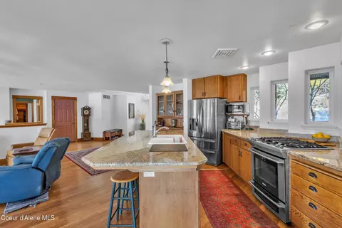 Kitchen - 428 E Beachhouse Ln, Harrison, ID 83833 photo 4 of 4