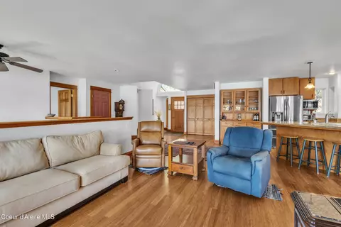 Living - 428 E Beachhouse Ln, Harrison, ID 83833 photo 1 of 6