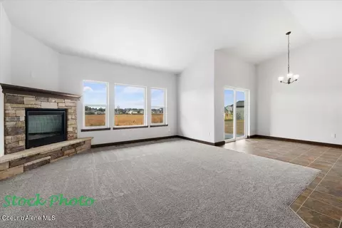 Living - 1139 Jersey St, Sandpoint, ID 83864 photo 4 of 6