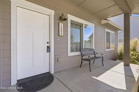 Exterior - 12090 N Gipper Loop, Rathdrum, ID 83858 photo 6 of 9