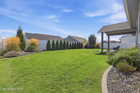 Exterior - 12090 N Gipper Loop, Rathdrum, ID 83858 photo 3 of 9