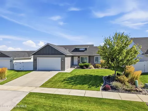 Exterior - 12090 N Gipper Loop, Rathdrum, ID 83858 photo 4 of 9