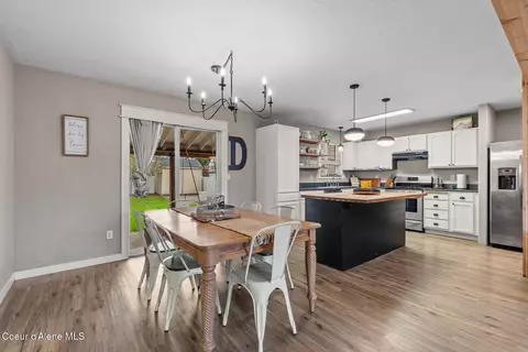 Dining - 2675 N Sparrow Loop, Post Falls, ID 83854 photo 1 of 2