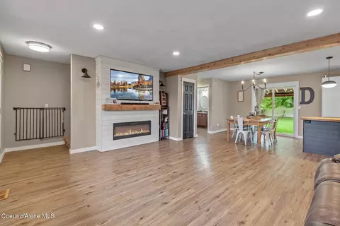 Living - 2675 N Sparrow Loop, Post Falls, ID 83854 photo 3 of 3