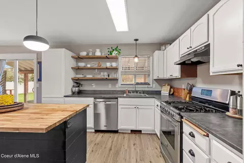 Kitchen - 2675 N Sparrow Loop, Post Falls, ID 83854 photo 2 of 2