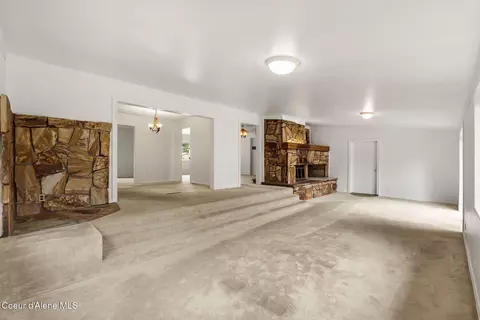Living - 1202 Birch St, Sandpoint, ID 83864 photo 5 of 11