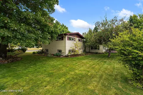 Exterior - 1202 Birch St, Sandpoint, ID 83864 photo 8 of 12