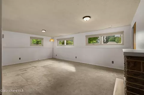 Living - 1202 Birch St, Sandpoint, ID 83864 photo 11 of 11