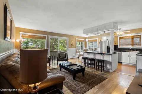 Living - 720 N 3rd Ave #5, Sandpoint, ID 83864 photo 5 of 5