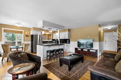 Living - 720 N 3rd Ave #5, Sandpoint, ID 83864 photo 3 of 5