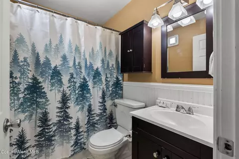 Bath - 720 N 3rd Ave #5, Sandpoint, ID 83864 photo 1 of 1