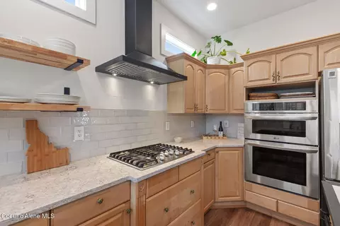 Kitchen - 5326 E Shoreline Dr, Post Falls, ID 83854 photo 1 of 3