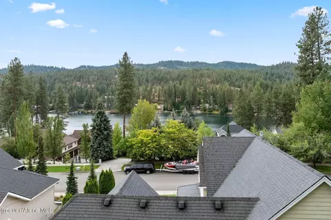 View/Area - 5326 E Shoreline Dr, Post Falls, ID 83854 photo 2 of 9