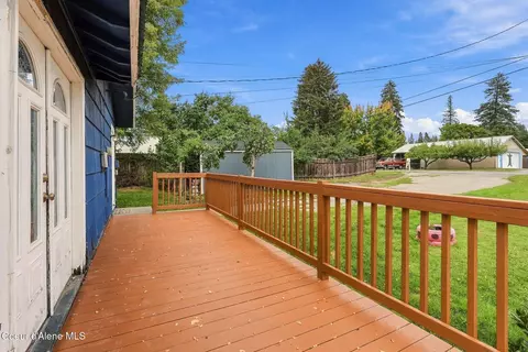 Exterior - 660 Maple Ave, Priest River, ID 83856 photo 2 of 9