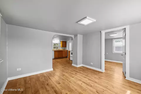 Living - 4513 E 3rd Ave, Spokane Valley, WA 99212 photo 2 of 3