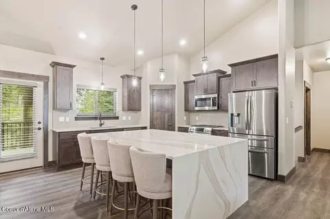 Kitchen - 11614 N Waterford Loop, Hauser, ID 83854 photo 1 of 2