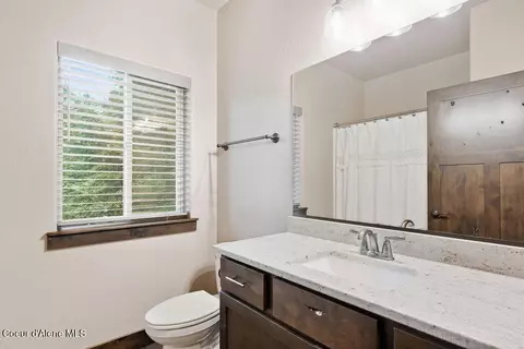 Bath - 11614 N Waterford Loop, Hauser, ID 83854 photo 1 of 2