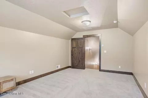 Bedroom - 11614 N Waterford Loop, Hauser, ID 83854 photo 2 of 5