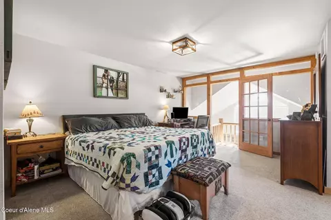 Bedroom - 5840 Sagle Rd, Sagle, ID 83860 photo 4 of 7