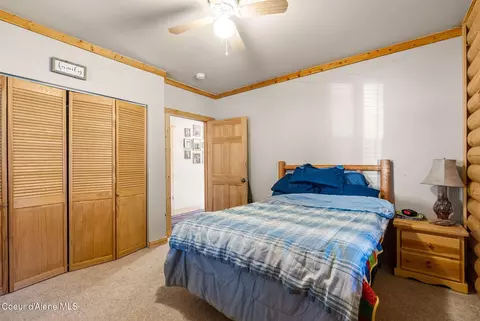 Bedroom - 5840 Sagle Rd, Sagle, ID 83860 photo 3 of 7