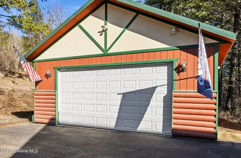 Exterior - 5840 Sagle Rd, Sagle, ID 83860 photo 1 of 4