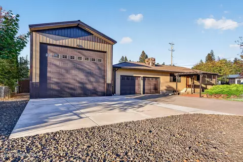 1621 E Haycraft Ave, Coeur D'alene, ID 83815