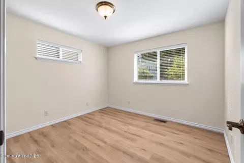 Bedroom - 414 Louis Ln, Sandpoint, ID 83864 photo 5 of 6