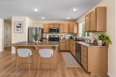 Kitchen - 414 Louis Ln, Sandpoint, ID 83864 photo 1 of 2