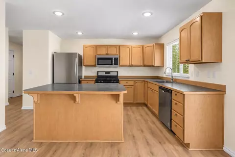 Kitchen - 414 Louis Ln, Sandpoint, ID 83864 photo 2 of 2