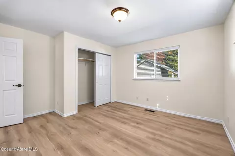 Bedroom - 414 Louis Ln, Sandpoint, ID 83864 photo 3 of 6