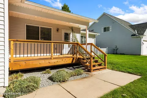 Exterior - 414 Louis Ln, Sandpoint, ID 83864 photo 2 of 6