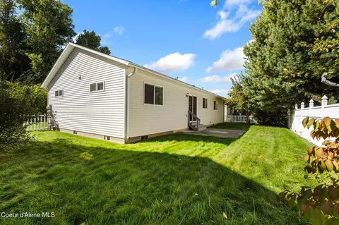 Exterior - 414 Louis Ln, Sandpoint, ID 83864 photo 5 of 6