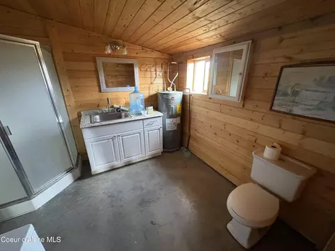 Bath - 366 Pine St, Plummer, ID 83851 photo 2 of 2