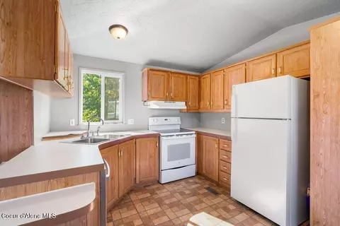 Kitchen - 8581 N Angelica Ln, Post Falls, ID 83854 photo 1 of 2