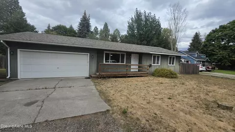 2017 W James Crowe Dr, Hayden, ID 83835