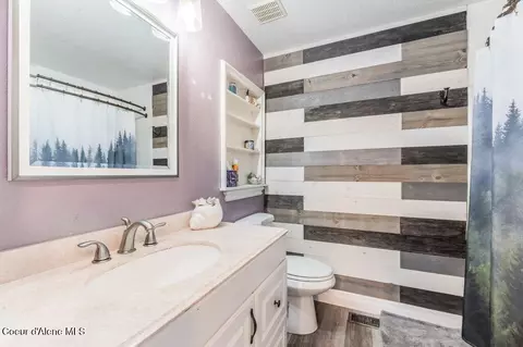 Bath - 851 A St, Plummer, ID 83851 photo 2 of 2