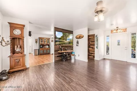 Entry Way - 851 A St, Plummer, ID 83851 photo 1 of 2