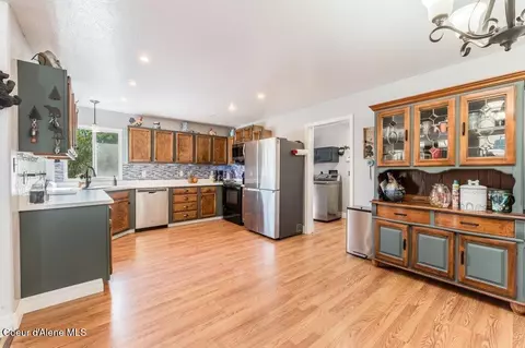 Kitchen - 851 A St, Plummer, ID 83851 photo 1 of 3
