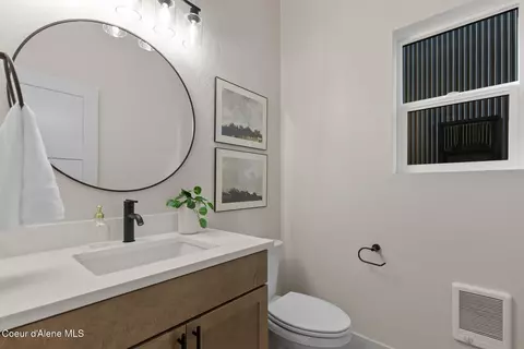 Bath - 373 N Wylder Lp, Post Falls, ID 83854 photo 1 of 3