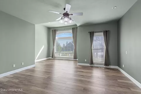 Living - 755 N Coles Loop, Post Falls, ID 83854 photo 8 of 10