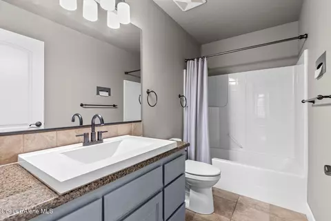 Bath - 755 N Coles Loop, Post Falls, ID 83854 photo 4 of 4