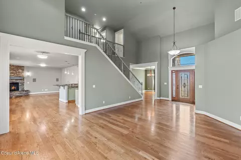 Living - 755 N Coles Loop, Post Falls, ID 83854 photo 2 of 10